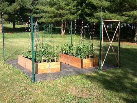 Small Vegetable Garden Fence Garden Design
