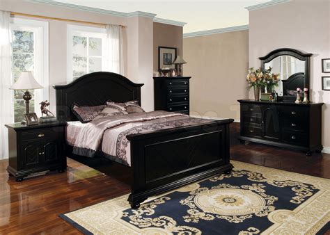 Such setup becomes a practical option in decorating rooms rather than picking and if you have a large bedroom or master bedroom that needs revamping, a durable king bedroom set will surely fit in. Bedroom: Give Your Bedroom Cozy Nuance With Master Bedroom ...