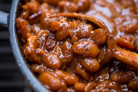 Sweet N Smokey Bourbon Baked Beans With Apple Smoked Bacon