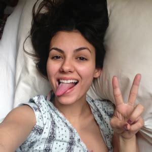Victoria Justice Leaked Frontal Nude And Lingerie Selfies