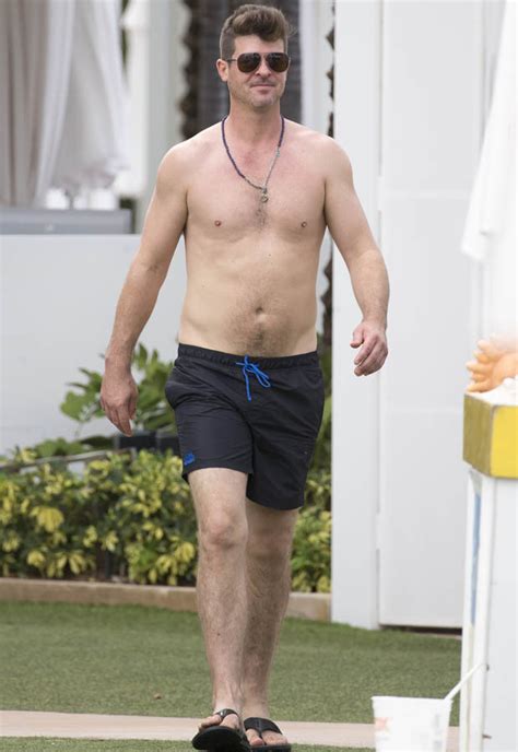 Robin Thicke Has A Dad Bod Daily Star