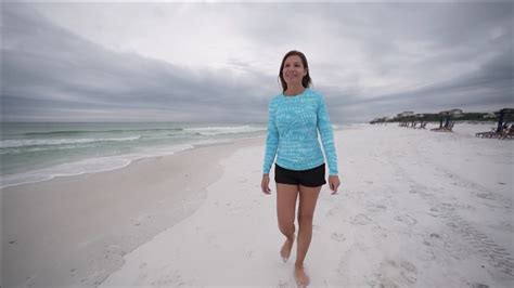 Jen Carfagno At The Beach Newswomen