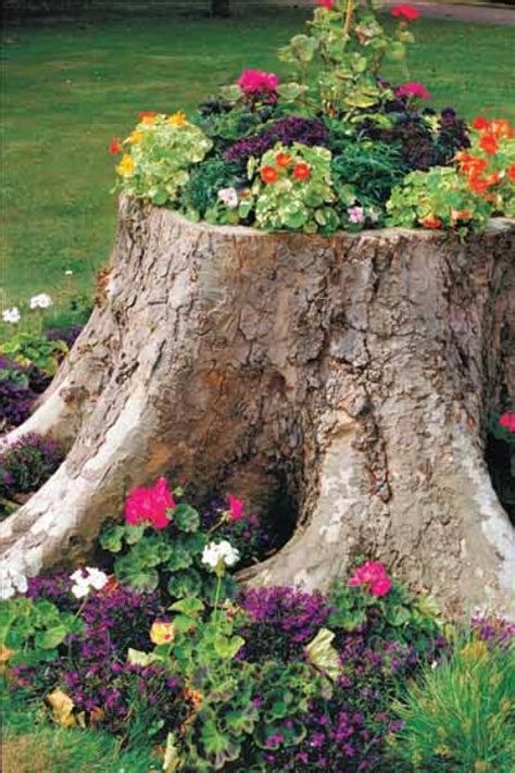 20 Amazing Flower Planters And Lawn Ornaments Made Out Of