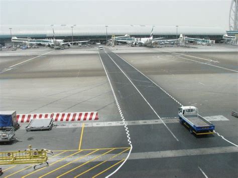 Phase 1 Of Dubai Airport Runway Refurbishment Complete Middle East