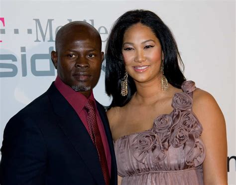 Who Is Djimon Hounsou Dating The Relationship Update Otakukart