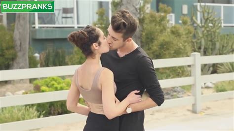 kissing prank en best edİt türkçe altyazı youtube
