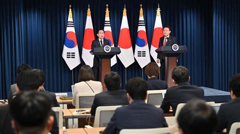 Leaders Of Japan And South Korea Vow To Deepen Ties The New York Times