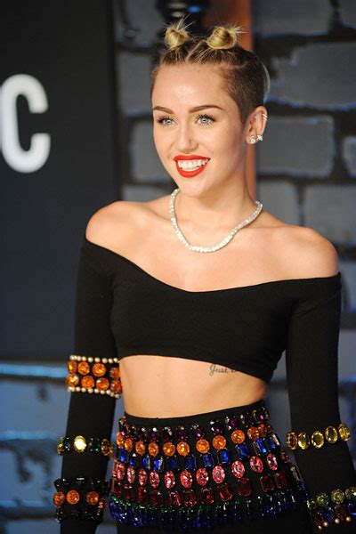 5 Style Options For A Miley Cyrus Halloween Costume Sheknows