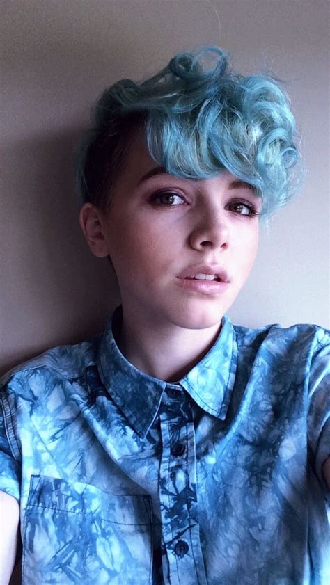 Awesome androgynous cut on curly hair. Love the color | Short hair styles, Hair styles, Dye my hair