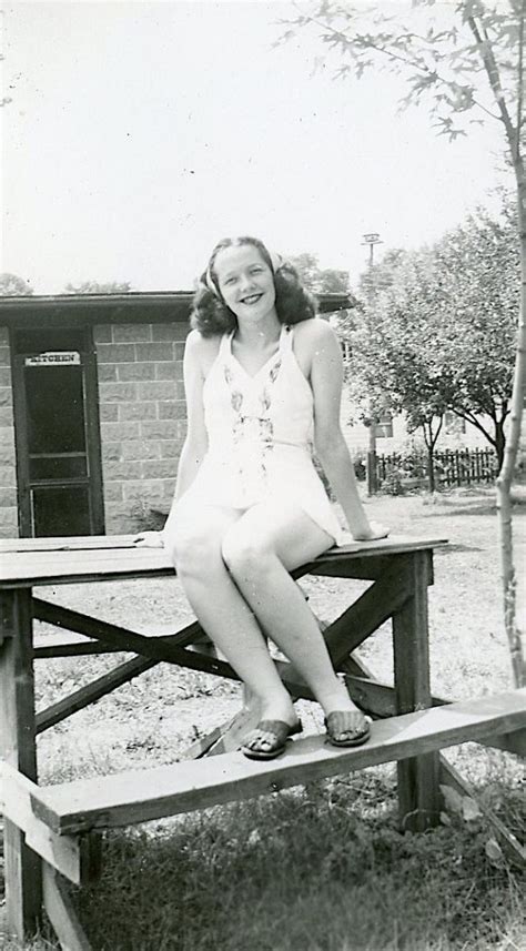 30 откровенных фотографий канадских девочек подростков 1940 х годов