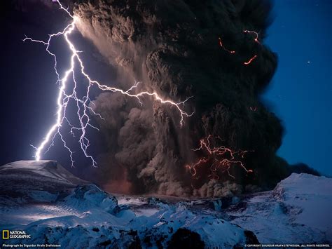 6 Fotos De Vulcões Soltando Raios