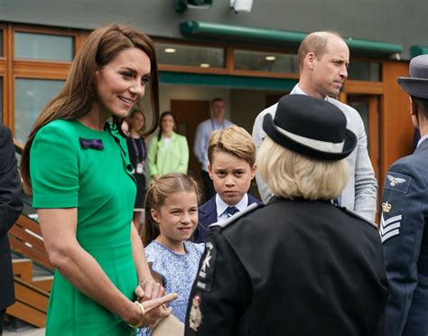 Kaiser Celebitchy On Twitter Princess Kate Wore A Green Roland Mouret