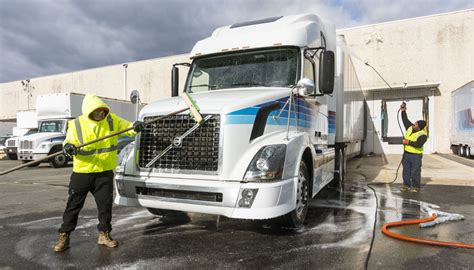 truck and fleet washing keeping your fleet clean