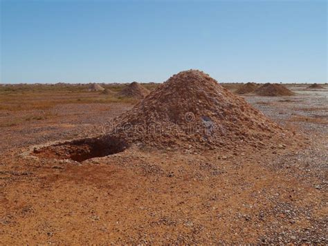 Opal Mining In The Australian Desert Stock Photo Image 37416316