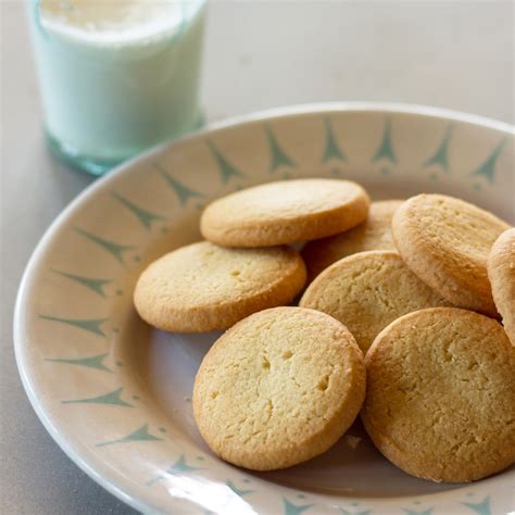 In a large bowl or stand mixer, cream together butter and 1 cup granulated sugar. Lemon Shortbread Cookies Recipe - Emily Farris | Food & Wine