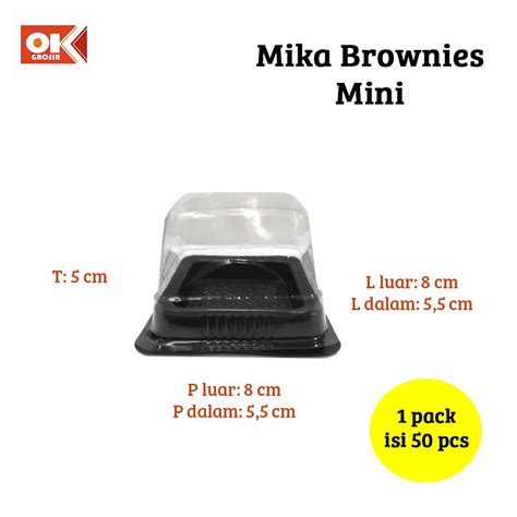 Brownies mini yang unik ini dikemas dalam kotak karton berwarna dasar kuning ukuran 9cm x 9cm x 3.5cm dengan design kemasan yang sangat menarik perhatian bergambar icon ngakak. 1 pack (50 pcs) Mika Brownies Mini ukuran 5,5x5,5x5 cm ...