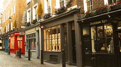 One of the most popular shopping streets in the london center, near the regent street. Top shopping areas in London