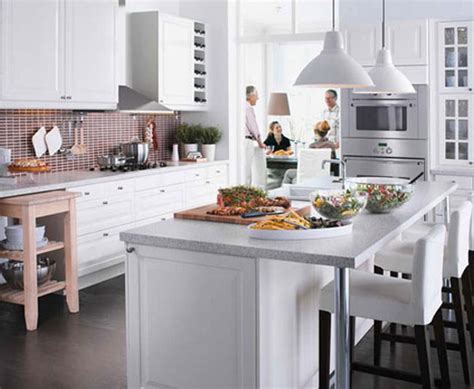 The kitchen is almost too small. Integrated Kitchen in Different Rooms