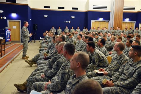 Usareur Imcom Europe Leaders Visit Usag Vicenza Article The United