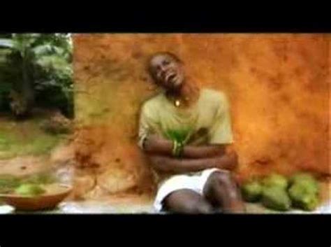 Binamungu kikuku cha mamaroda : Binamungu Kikuku Cha Mamaroda : Vijimambo Nani Kama Mama : Wakati wa sensa iliyofanyika mwaka wa ...