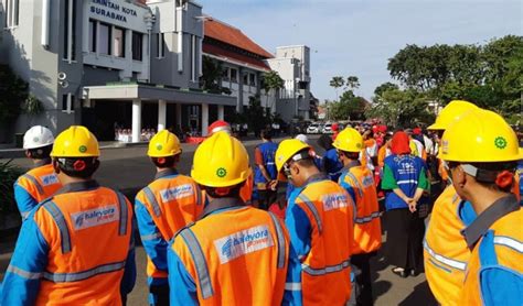 Indah ja… read more gaji cleaning service pt. Teknisi Listrik Pln Bojonegoro - Lowongan Pegawai Pt Pln ...