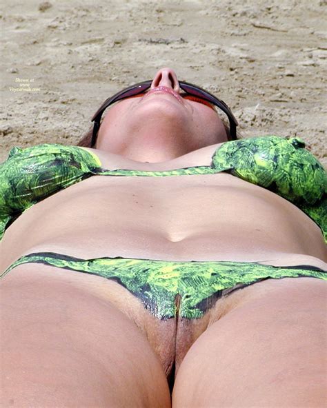 Cameltoe Beach Bikini Pussy