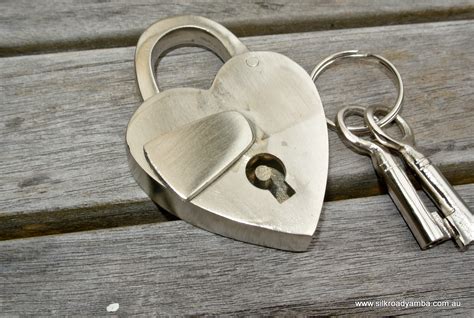 Small Silver Tiny Vintage Style Antique Heart Love Shape Padlock
