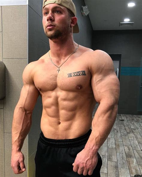 Tyson Dayley Fitness Model