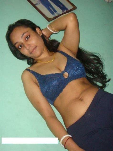 Desi Young Indian Aunty In Two Piece Latest Tamil