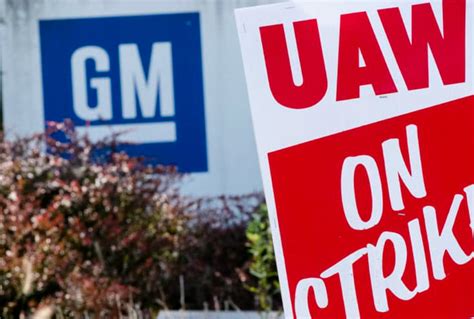 Uaw Hits Gms Largest Plant With Surprise 5000 Worker Strike As