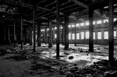 Dilapidated Abandoned Detroit Warehouse Stock Photo Image Of Empty