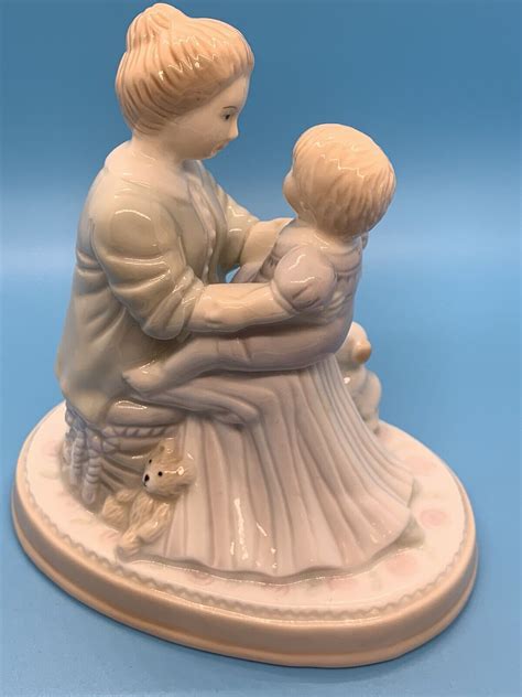 VINTAGE AVON 1995 PORCELAIN MOTHER AND CHILD FIGURINE | eBay