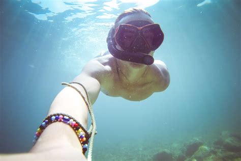 Underwater Diving Snorkeling Selfie In The Sea Arab American Business News