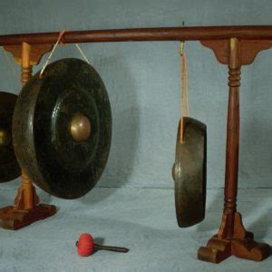 Saluang dimainkan dengan cara ditiup. Soal Menentukan Alat Musik yang Dibunyikan dengan Cara Tertentu - ciptacendekia.com