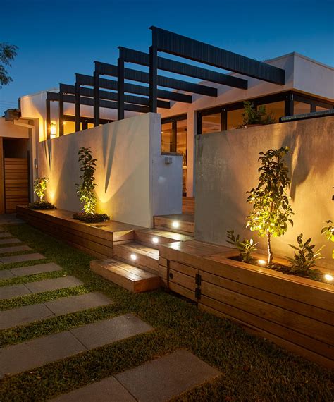 Make Your Home Look Good From Day To Night With Outdoor Lighting