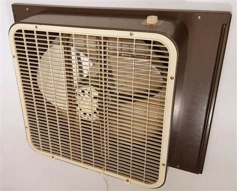 Lakewood Vintage Window Fan W 58 Big 20 Inch Reversible Polished