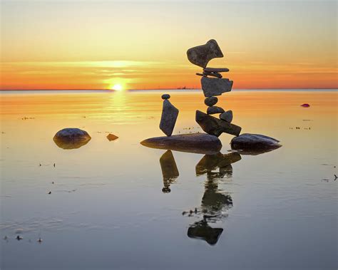 €5.00m* feb 13, 1991 in.facts and data. Balancing art #14 Sculpture by Pontus Jansson