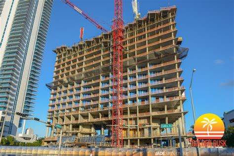 Tbt Jade Signature Reaches 15th Floor Of Construction — Golden Dusk