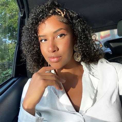 10 Luscious Eye Catching Long Black Hairstyles For Black Women Hairstyles Weekly