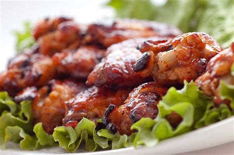Toss and pan sear the winglets so they fry, not completely but just enough that you see the edges turn golden brown. Sweet Thai Chili Chicken Wings - Life's Ambrosia