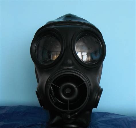 Gas Mask With Heavy Hood Triple L