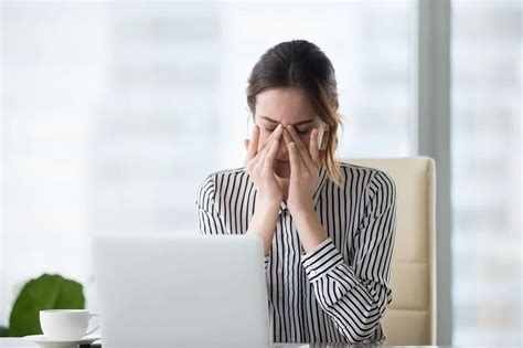 How Digital Eye Strain Can Lead To Irritated Eyes Ophthalmologist Burlingame Ca Dr Kim L