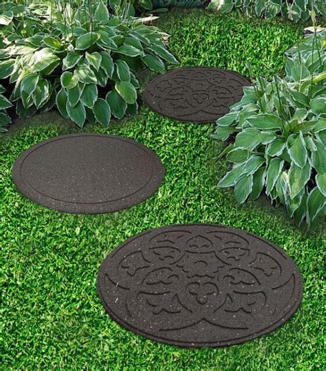 Primeur Recycled Rubber Round Garden Stepping Stone Scroll Design 45cm