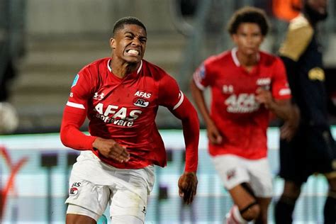 38 068 просмотров 38 тыс. Boadu debuteert bij Jong Oranje, Ihattaren stelt zich niet ...