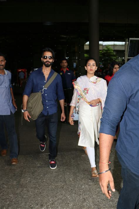shahid kapoor with his wife mira rajput spotted at airport on 2nd sept 2017 shahid kapoor