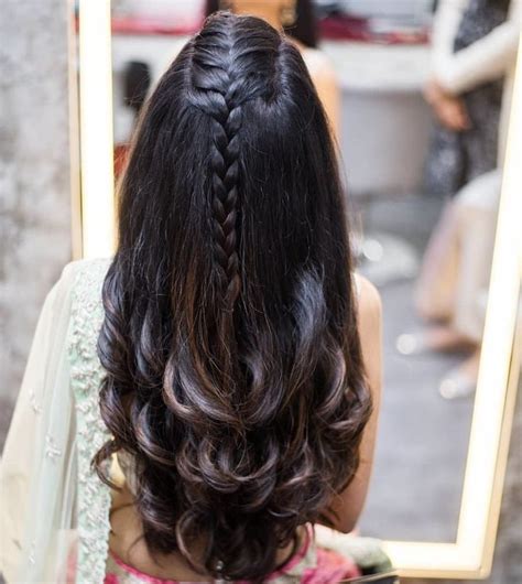 27 Effortlessly Stylish Half Tie Hairstyles We Spotted On Real Brides Hair Styles Medium Hair