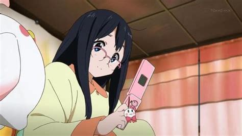 It drags its feet for just a bit too long, but the grandfather plotline comes in. Anime Review: Tamako Market - 2 | Hako Toshokan