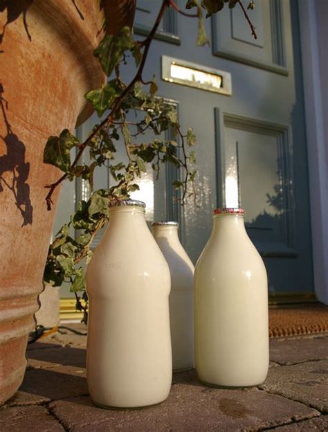 How To Find A Milkman And Save The Planet Reduce Plastic Pollution