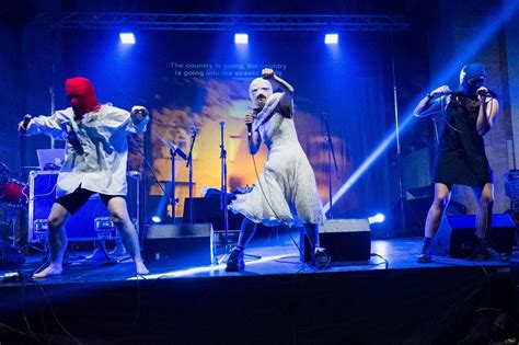 Riot Days Punkkollektivet Pussy Riot Kommer Til Danmark Med Politisk Performance