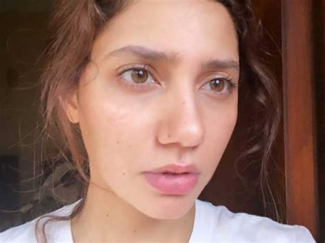 Mahira Khans Top No Makeup Looks